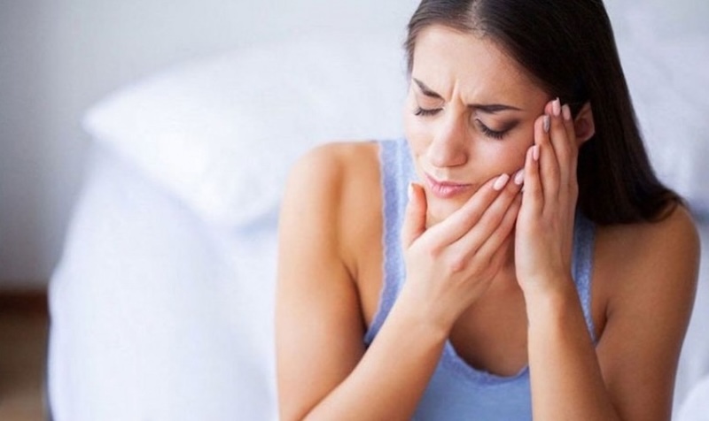 Giảm đau khi niềng răng hiệu quả