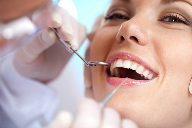 Răng implant giống răng thật